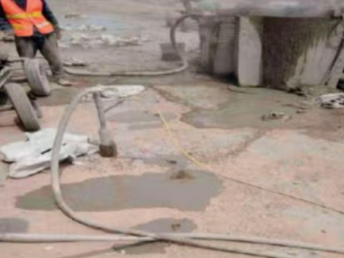 亭湖水泥混凝土路面板底注浆技术 路面脱空注浆整治方案